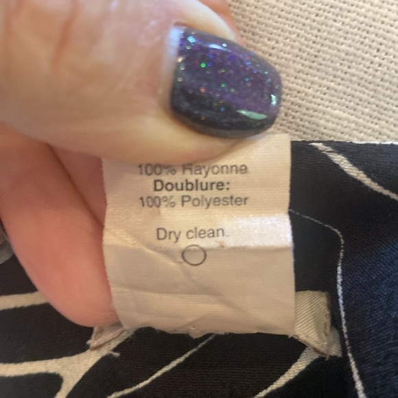 J. Crew Black and White Pocketed Shift Dress Shell motif office or party Size 6 - Picture 8 of 10